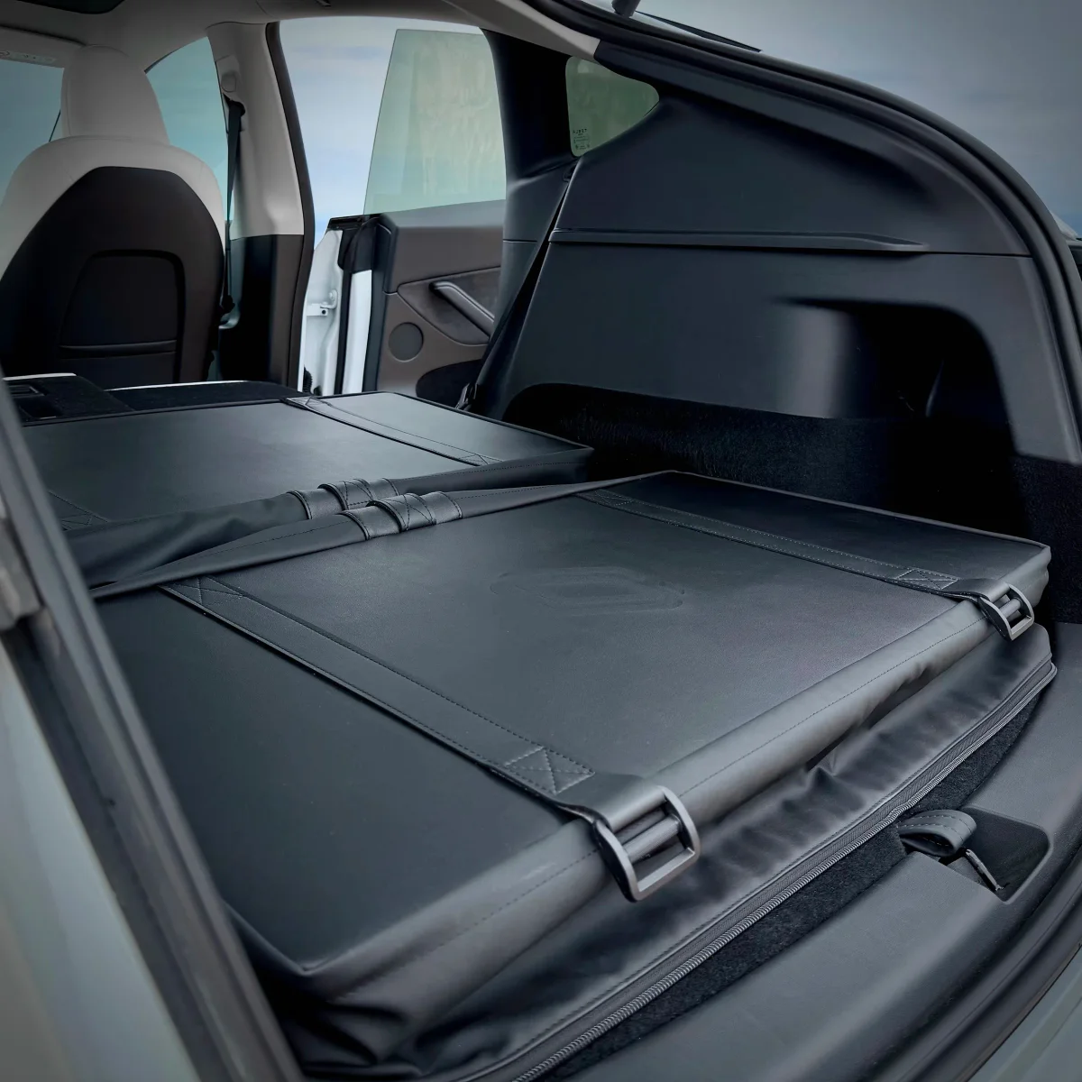 Official Dreamcase view showing its integrated foam suspension structure